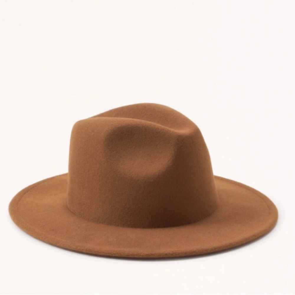 NWOT Kittenish Tan Felt Hat